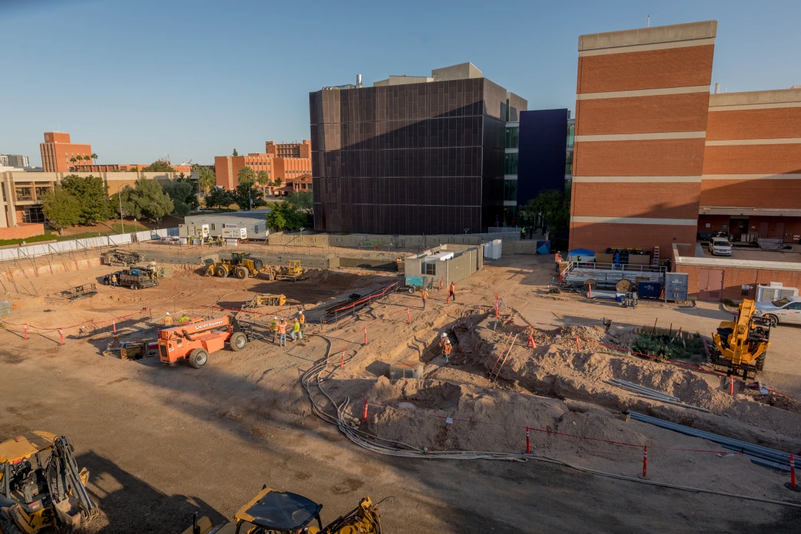 Picture of construction.